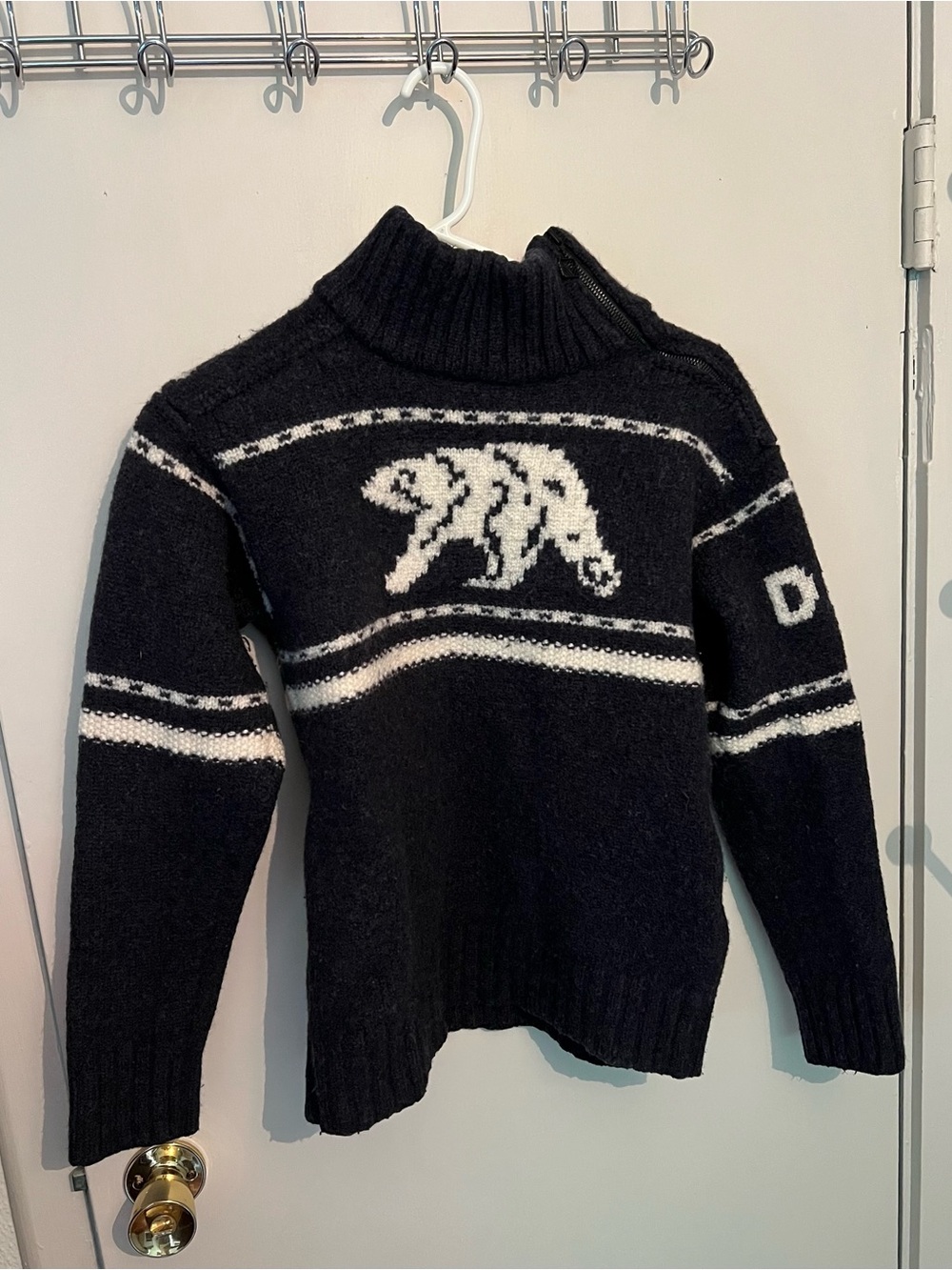Dale of Norway Polar Bear Sweater - Women’s **see photos for size/measurements